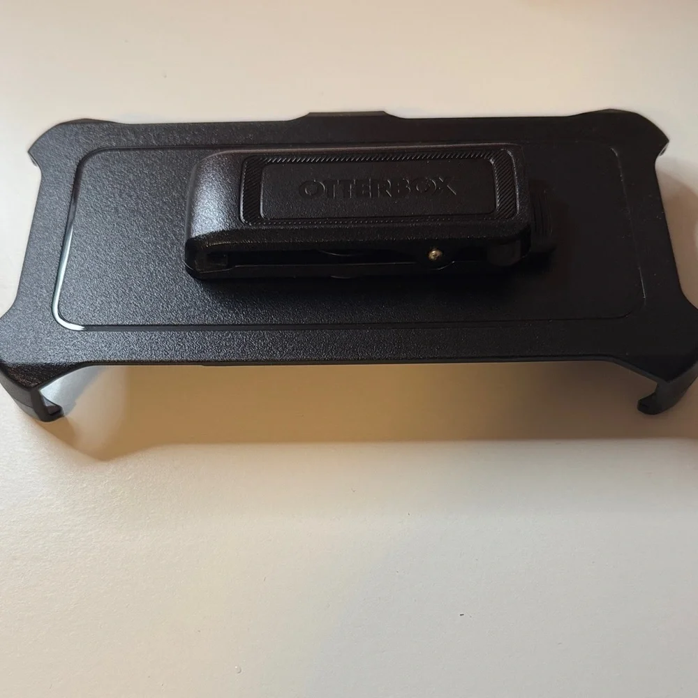 OtterBox Defender Pro Series Black Holster/Kickstand- iPhone 15, 14, and/et 13
